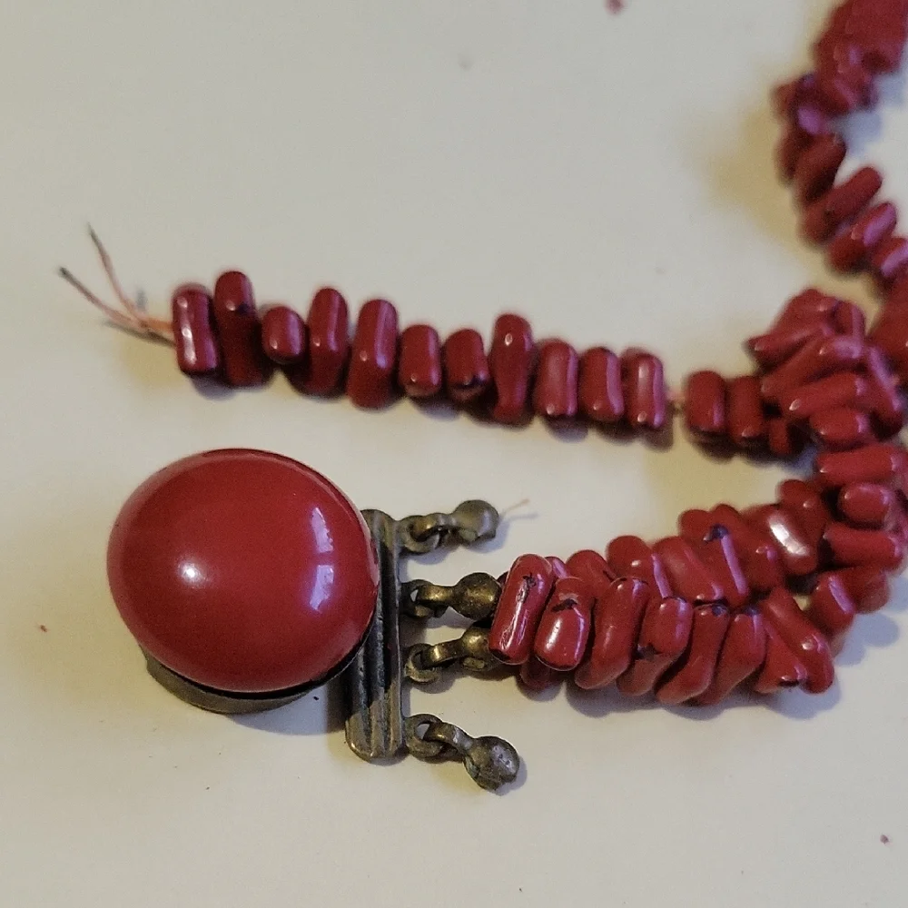 Antique Genuine Coral Beaded Necklace~needs upcycle - Picture 2 of 3